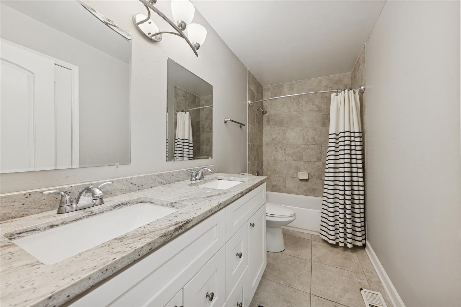 623 Cochise Circle, Bolingbrook, IL 60440