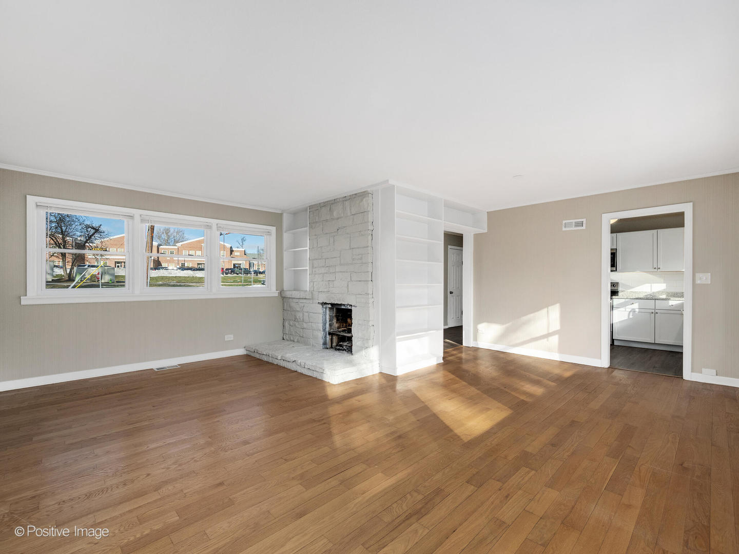 Clarendon Hills, IL 60514