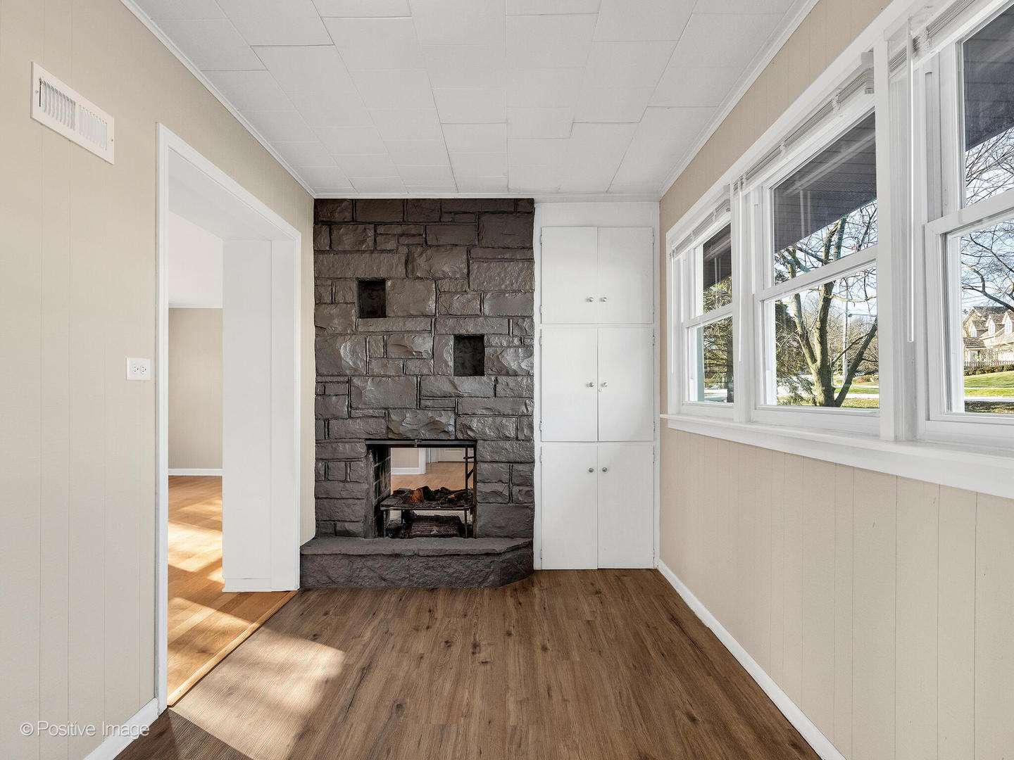 Clarendon Hills, IL 60514