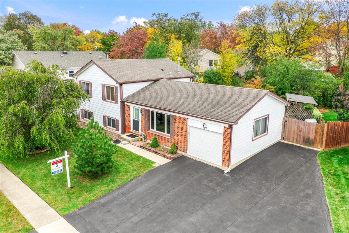 795 Harvest Drive, Lake Zurich, IL 60047