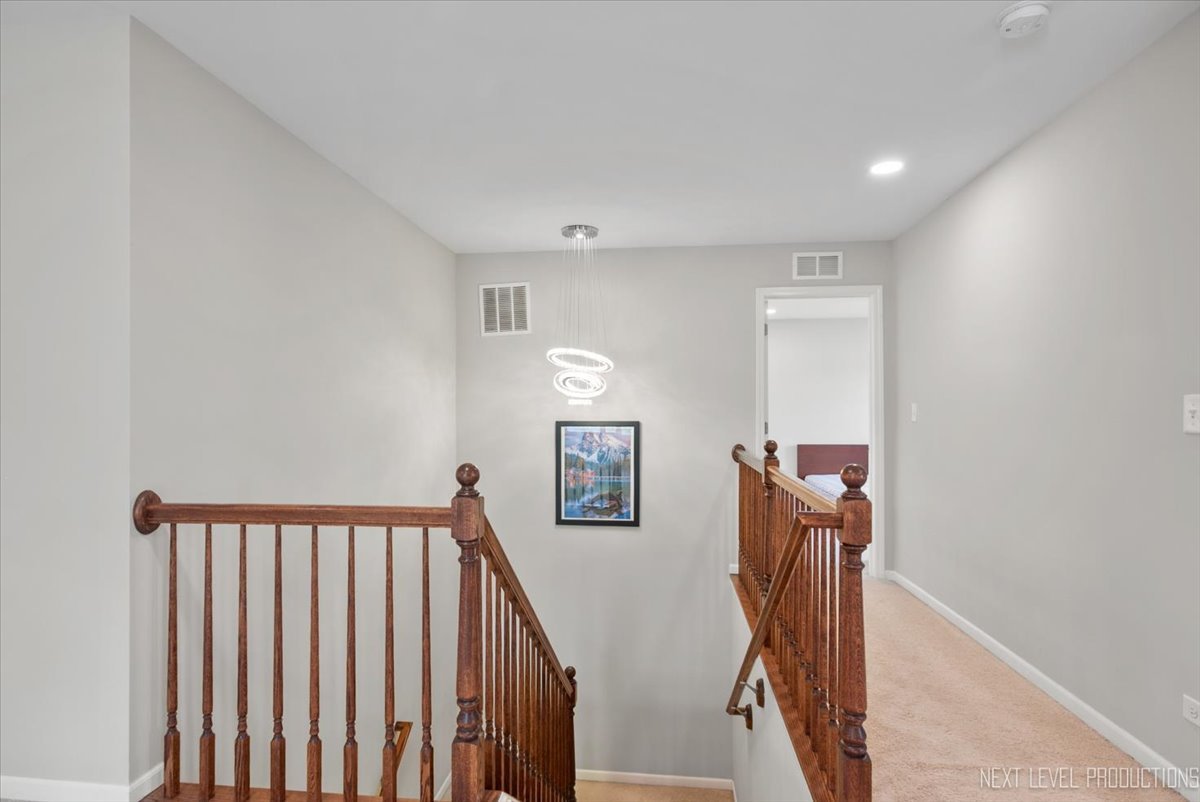 73 W Illinois Avenue, Palatine, IL 60067