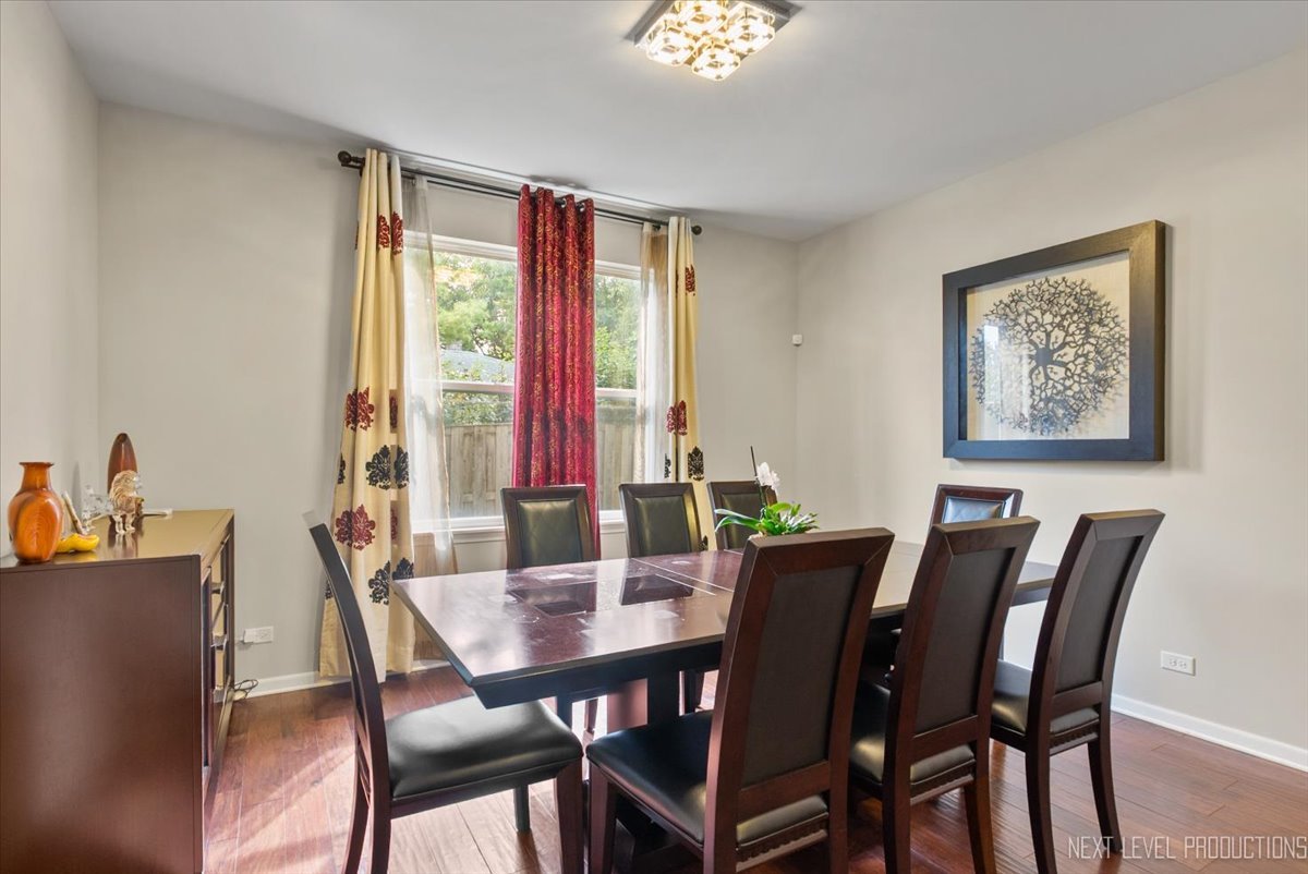 73 W Illinois Avenue, Palatine, IL 60067