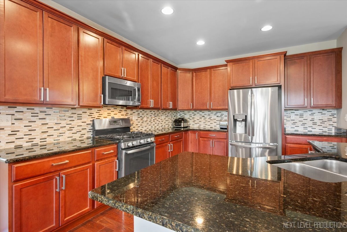 73 W Illinois Avenue, Palatine, IL 60067