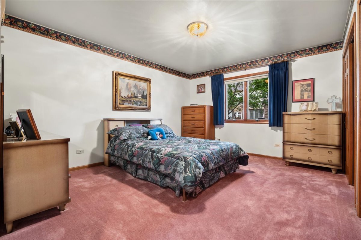 703 Newcastle Lane, Prospect Heights, IL 60070