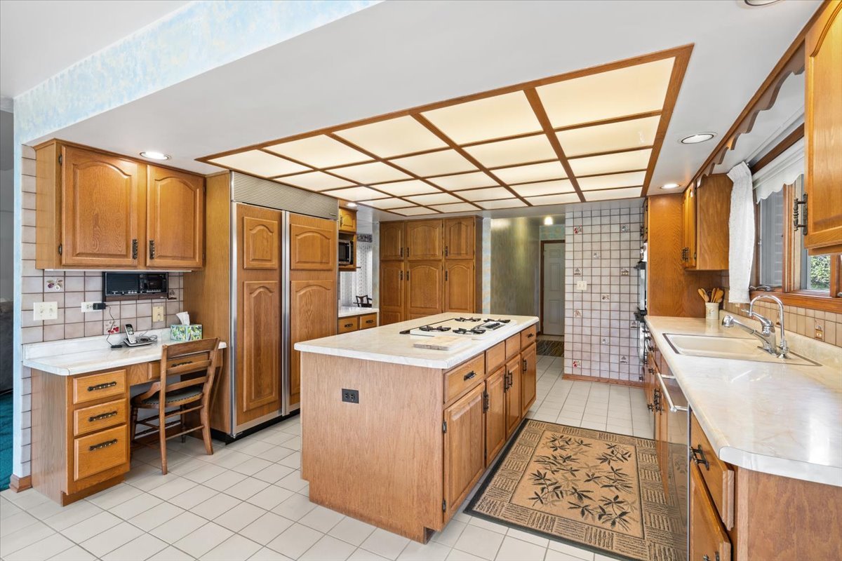 703 Newcastle Lane, Prospect Heights, IL 60070