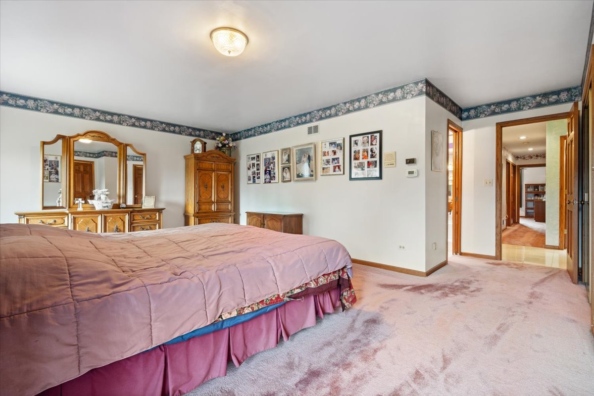 703 Newcastle Lane, Prospect Heights, IL 60070