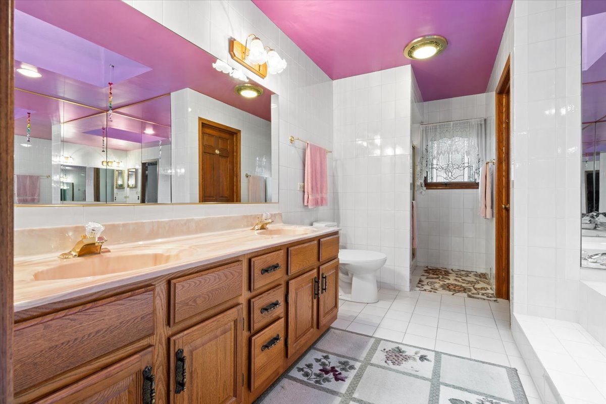 703 Newcastle Lane, Prospect Heights, IL 60070