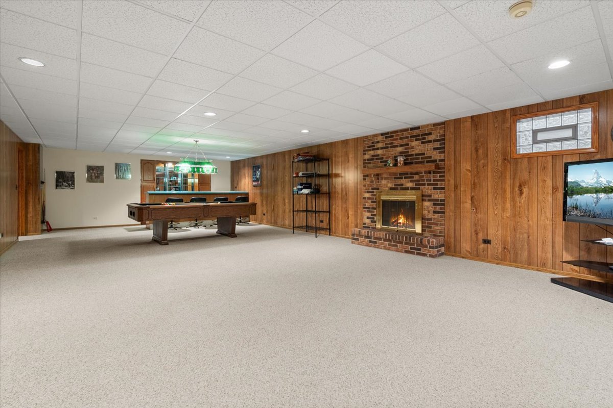 703 Newcastle Lane, Prospect Heights, IL 60070