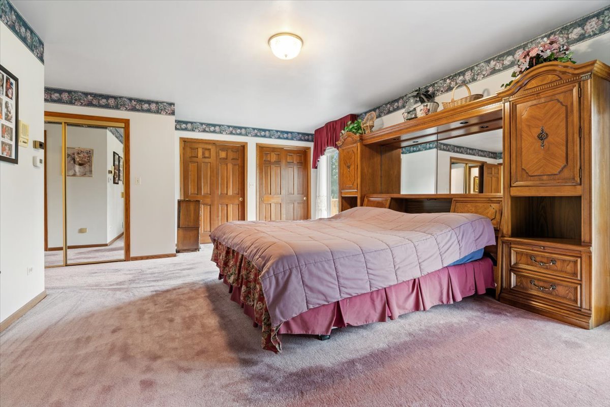 703 Newcastle Lane, Prospect Heights, IL 60070