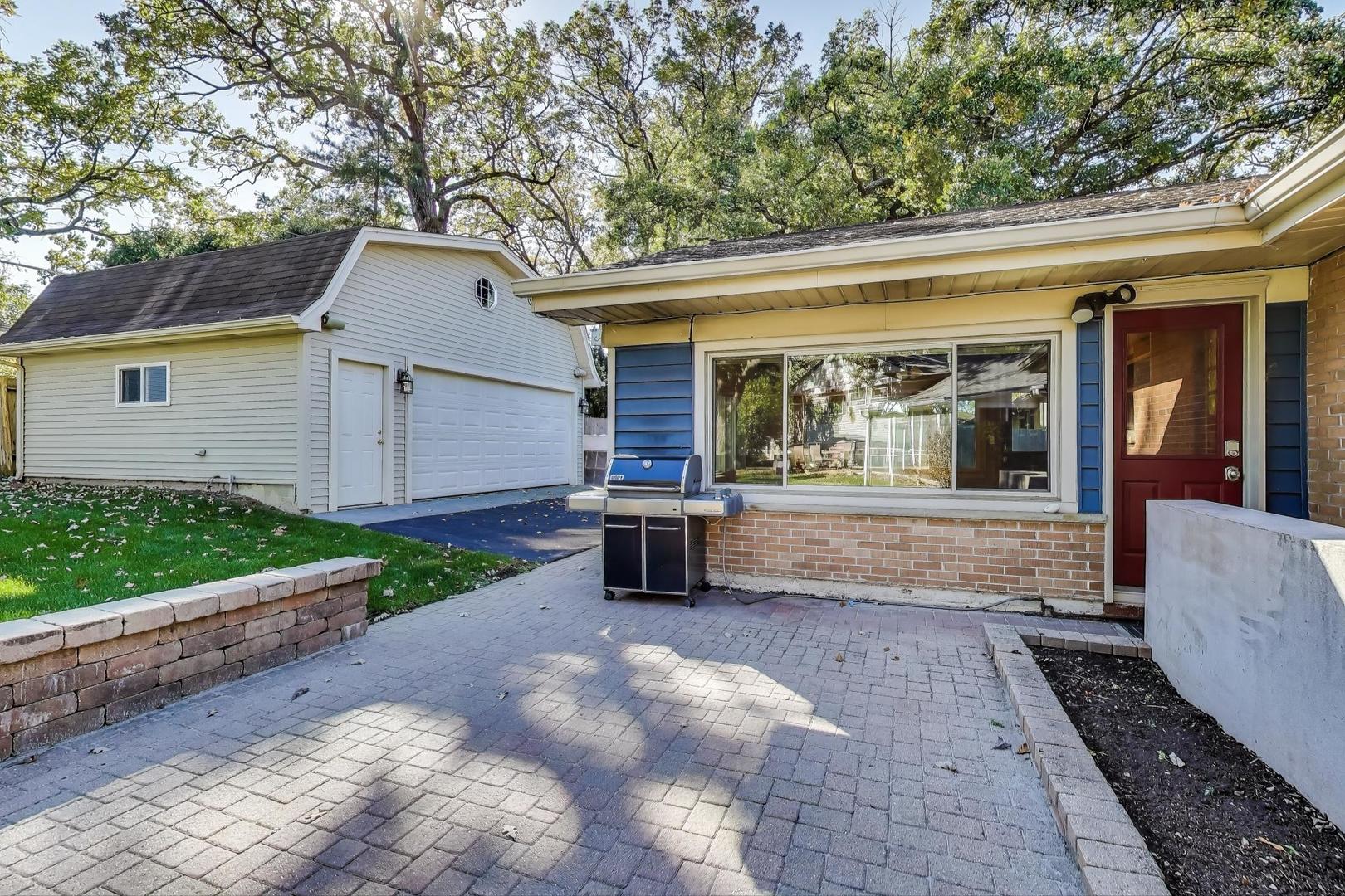 137 Racine Place, Mundelein, IL 60060