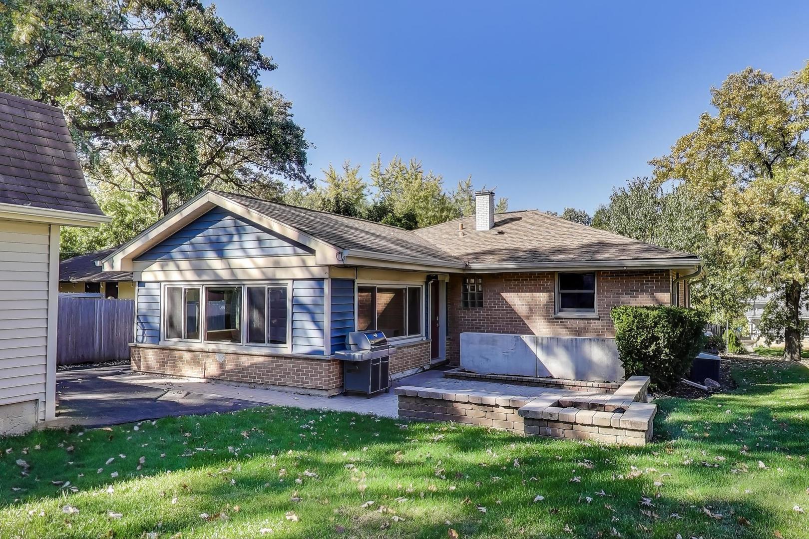 137 Racine Place, Mundelein, IL 60060