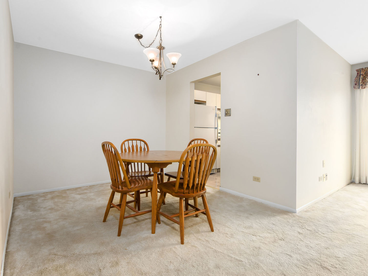 932 E Coach Road #8, Palatine, IL 60074