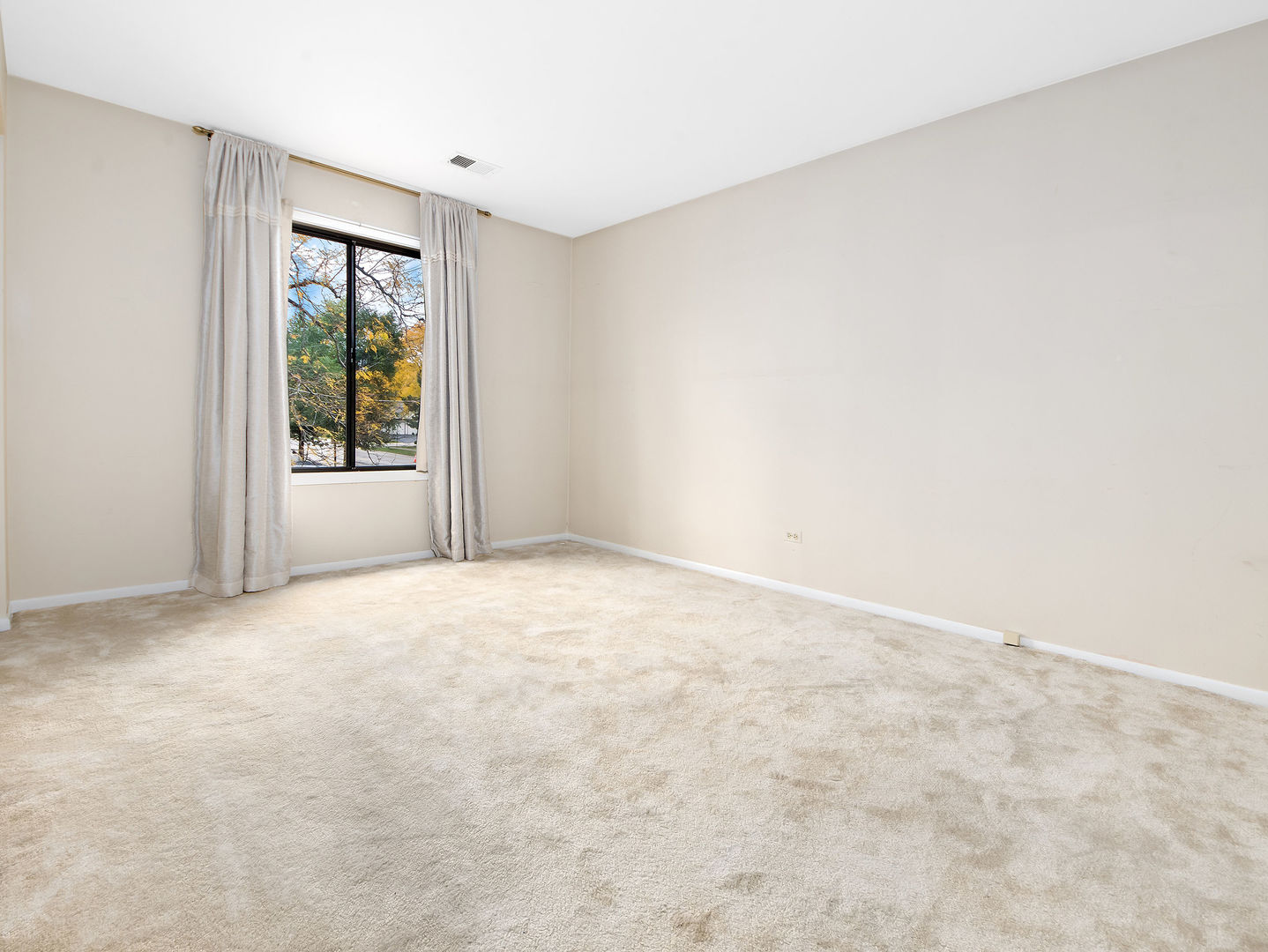 932 E Coach Road #8, Palatine, IL 60074