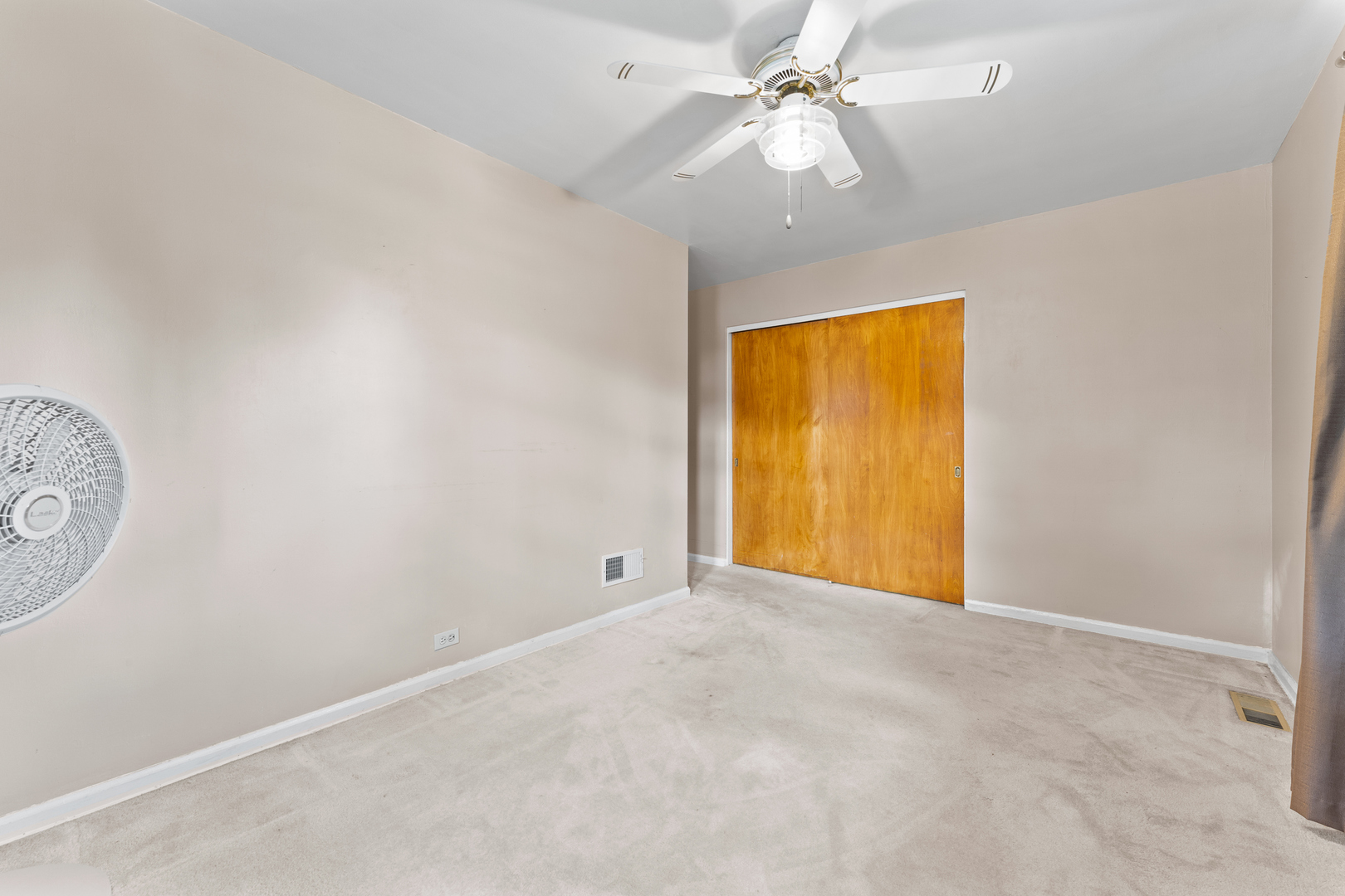 9555 Kildare Avenue, Skokie, IL 60076