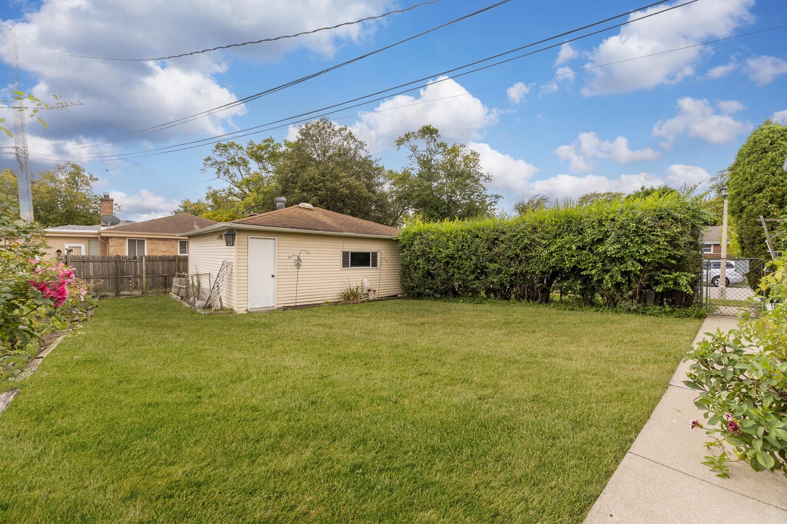 9555 Kildare Avenue, Skokie, IL 60076