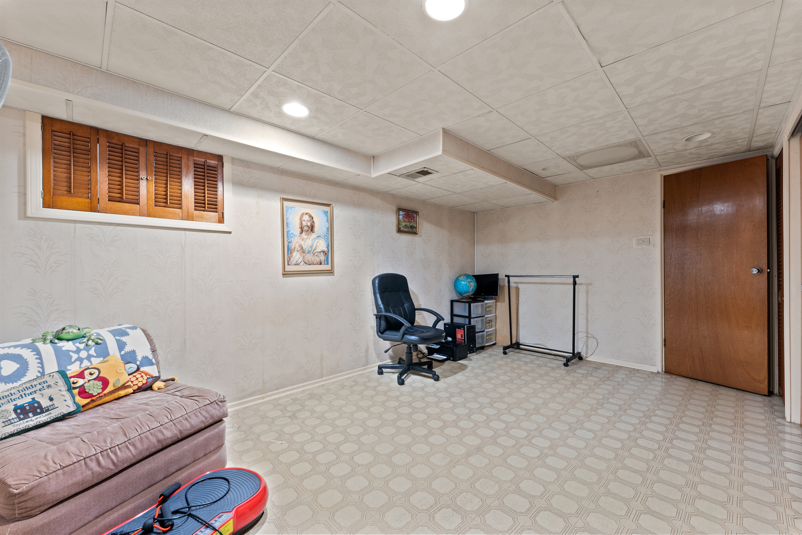 9555 Kildare Avenue, Skokie, IL 60076