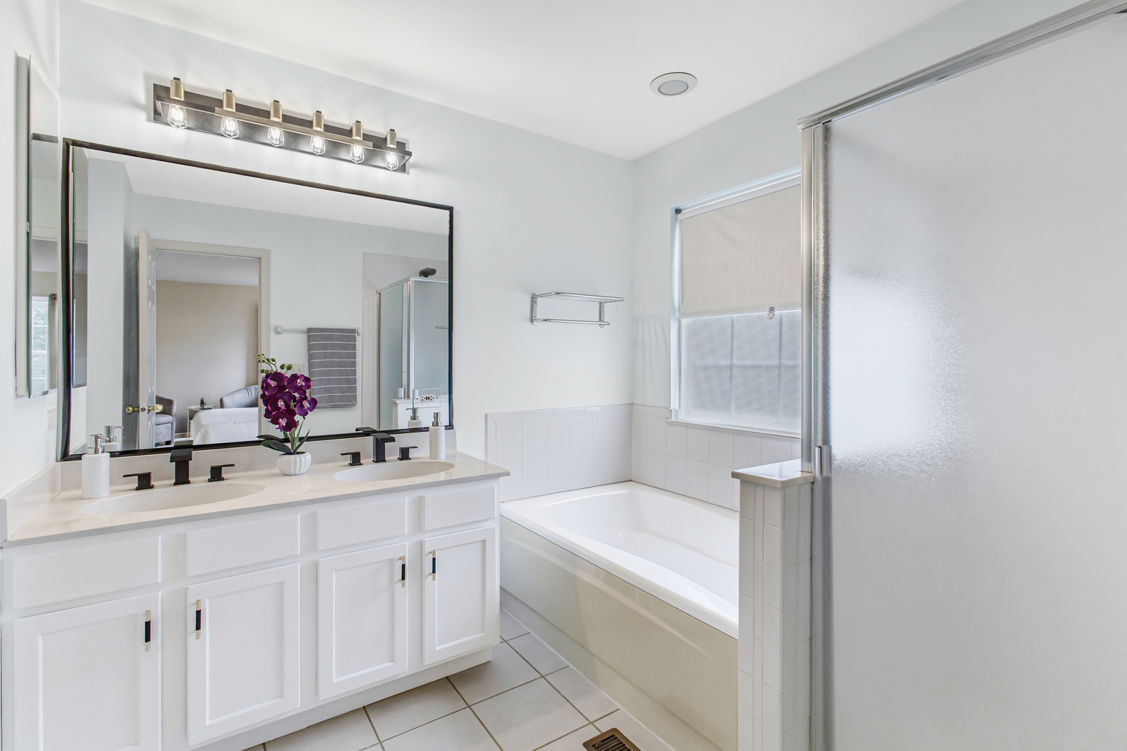 5158 Ashley Circle, Lisle, IL 60532