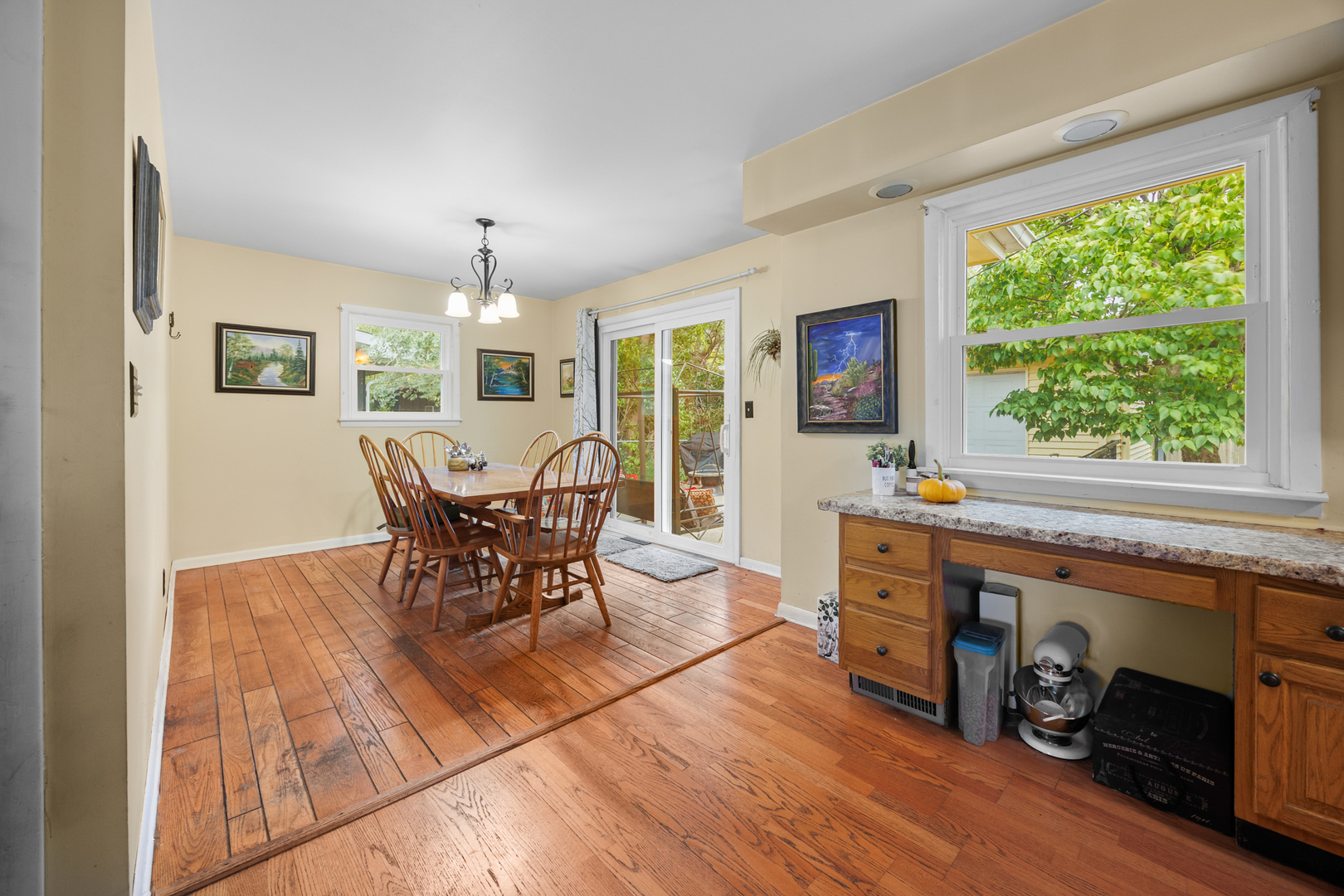 407 Keith Avenue, Crystal Lake, IL 60014