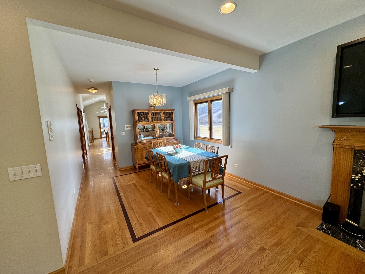 3541 N Pontiac Avenue, Chicago, IL 60634