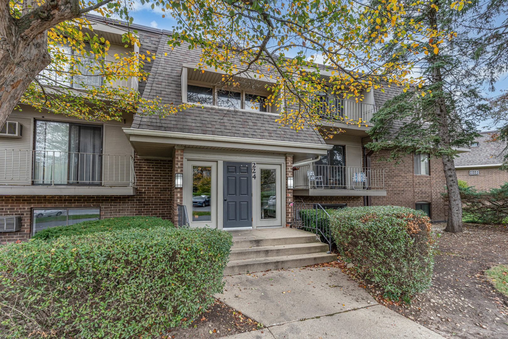 224 E Bailey Road #A, Naperville, IL 60565