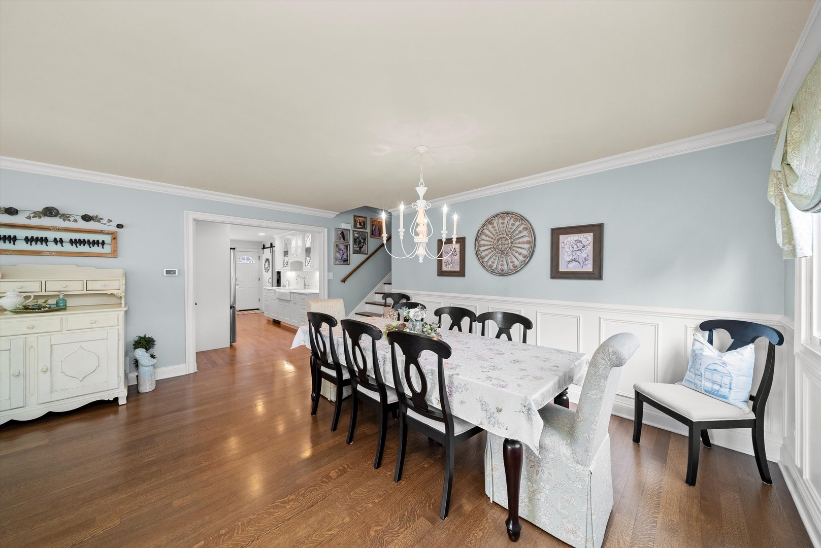 335 E HARRISON Street, Elmhurst, IL 60126