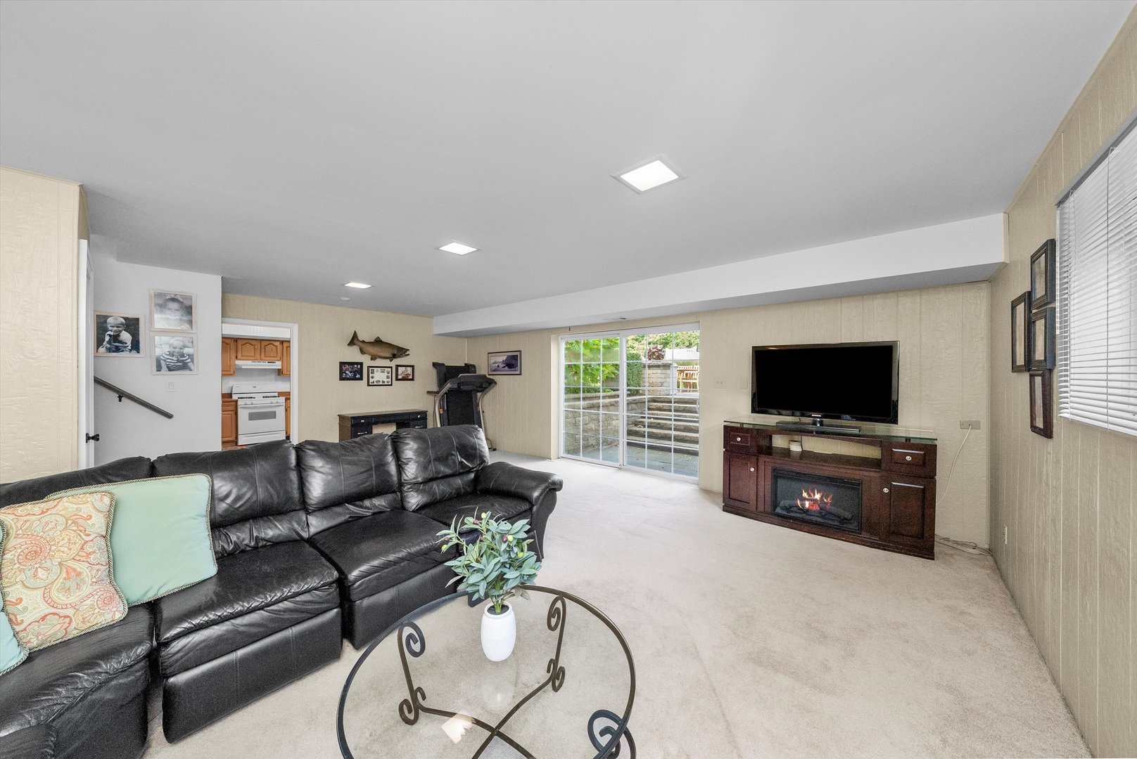 335 E HARRISON Street, Elmhurst, IL 60126