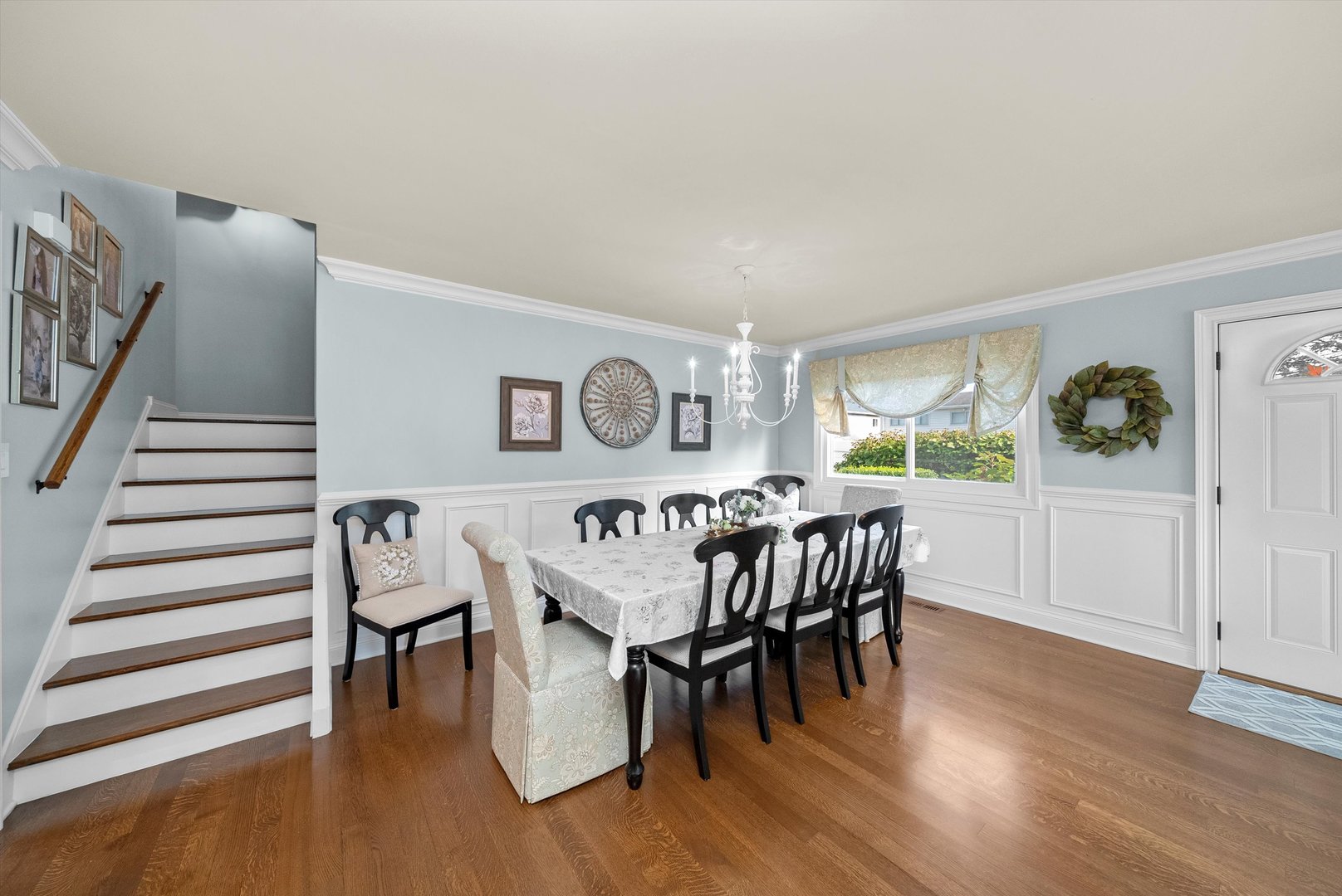 335 E HARRISON Street, Elmhurst, IL 60126