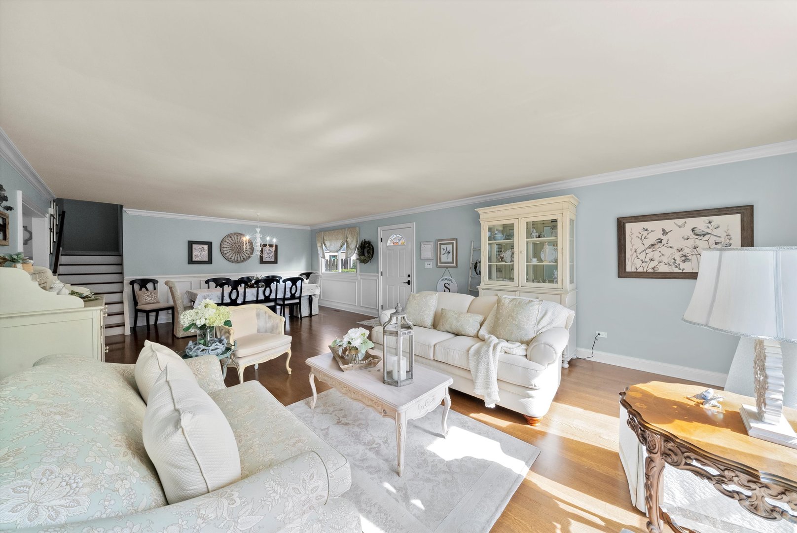 335 E HARRISON Street, Elmhurst, IL 60126