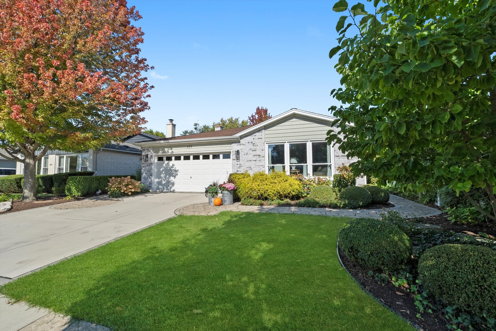 335 E HARRISON Street, Elmhurst, IL 60126