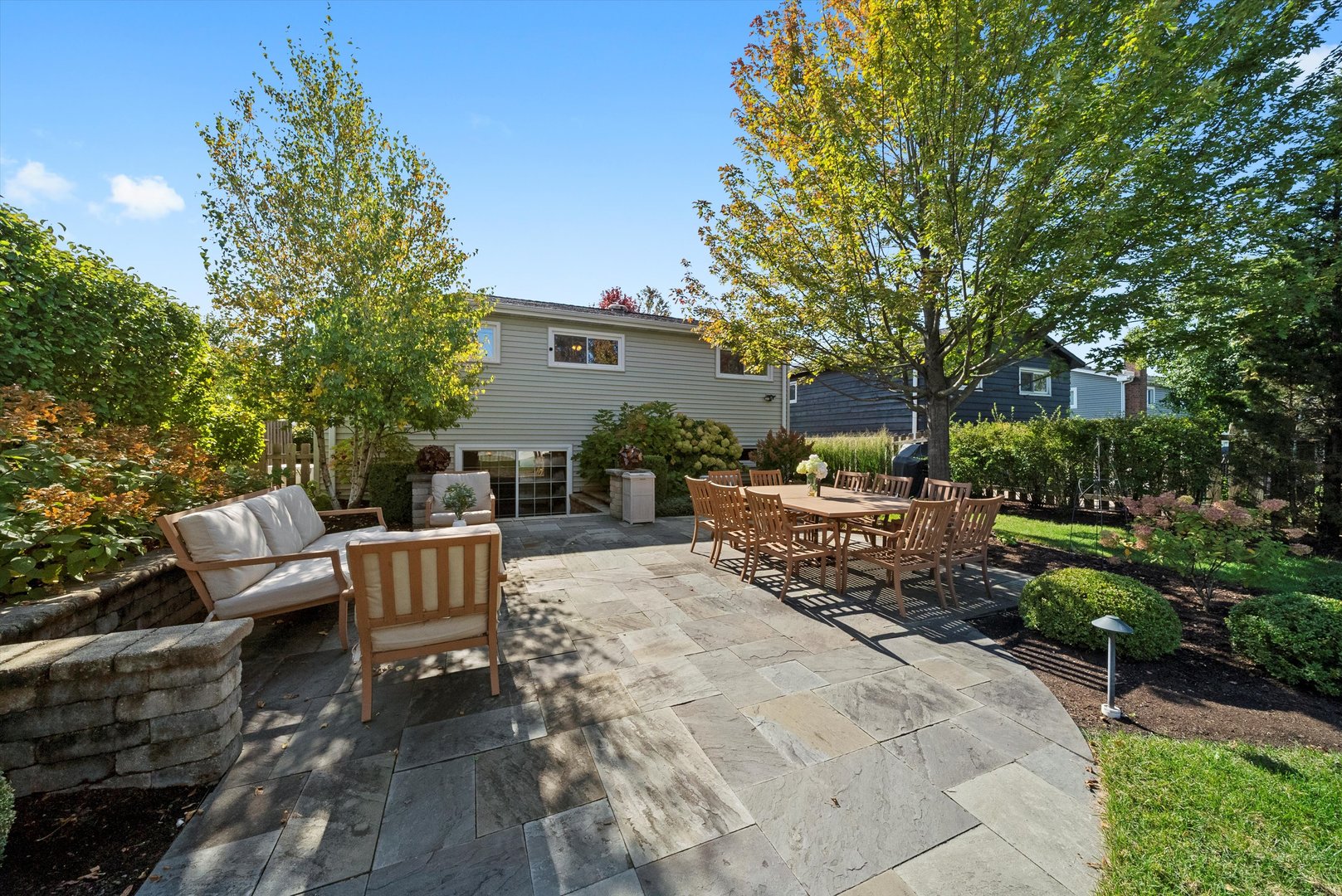 335 E HARRISON Street, Elmhurst, IL 60126