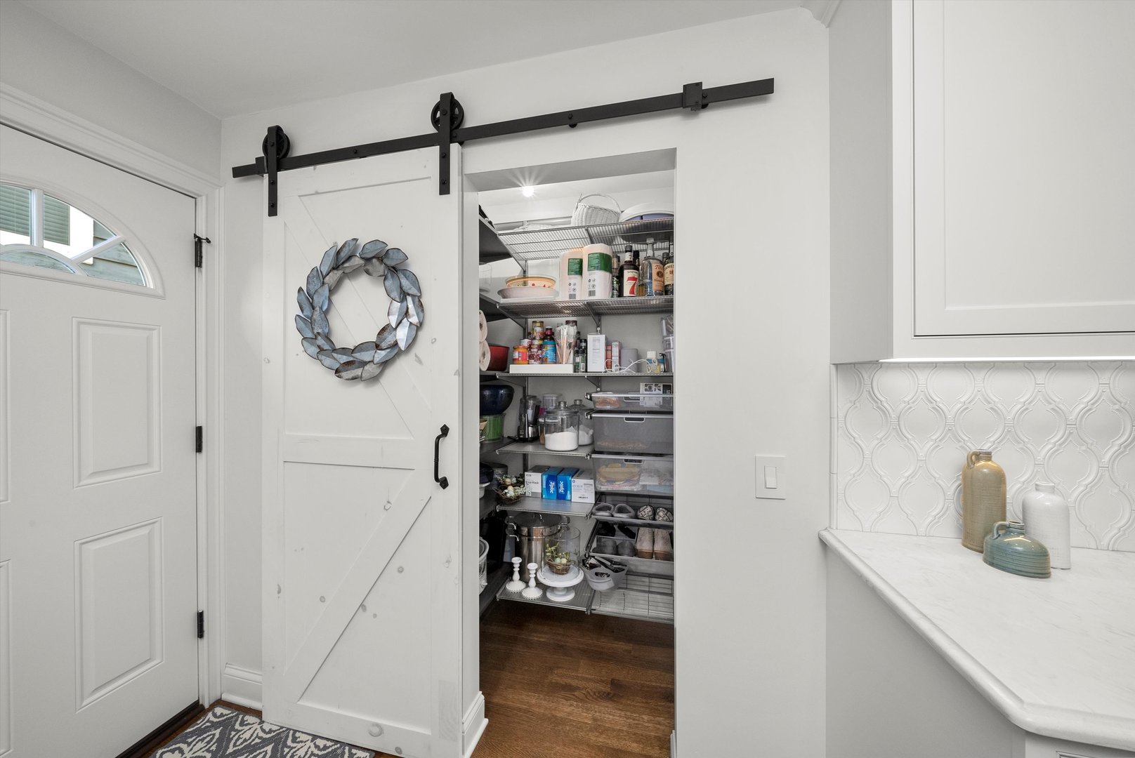 335 E HARRISON Street, Elmhurst, IL 60126