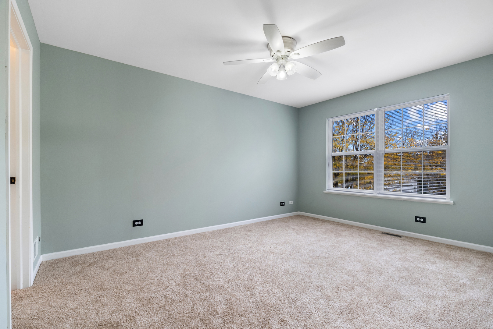 2197 Wilson Creek Circle, Aurora, IL 60503