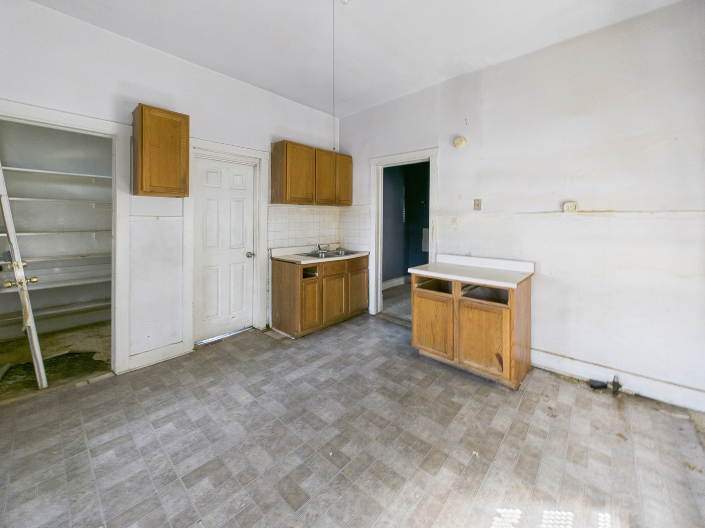 414 W 79th Place, Chicago, IL 60620