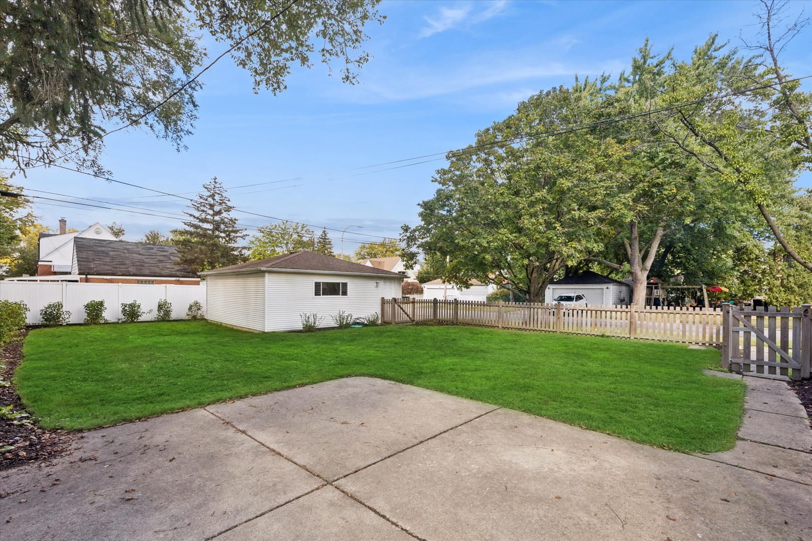 1500 Bristol Avenue, Westchester, IL 60154