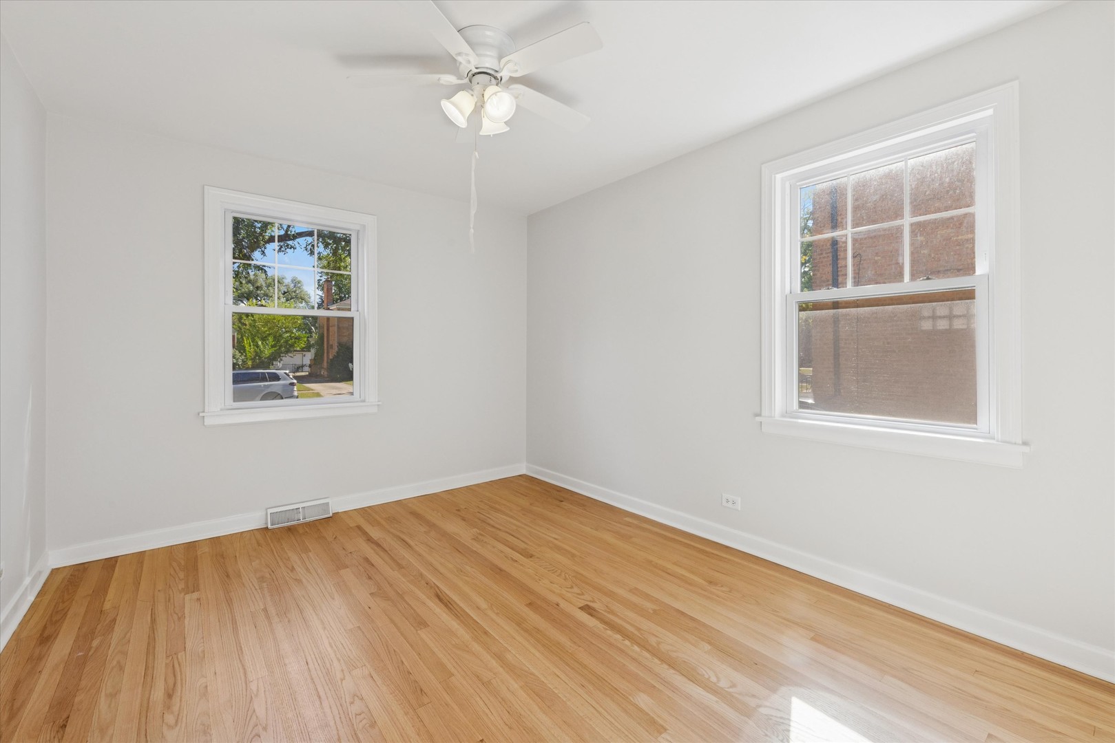 1500 Bristol Avenue, Westchester, IL 60154