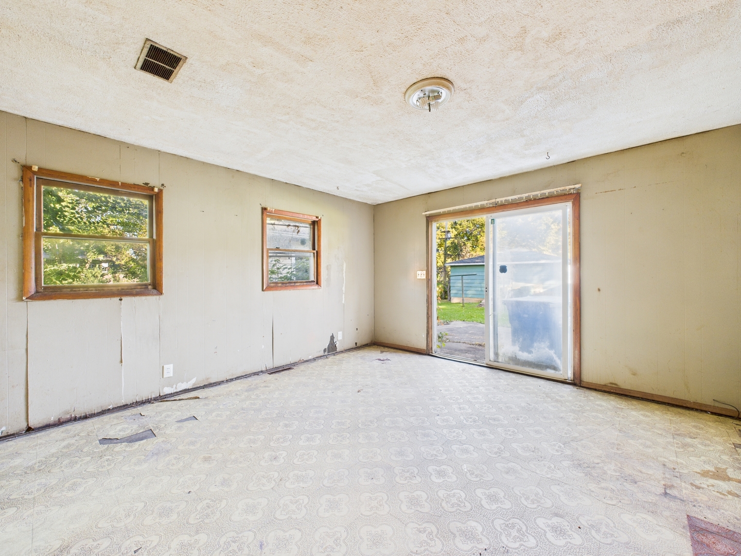 527 Sehring Street, Joliet, IL 60436