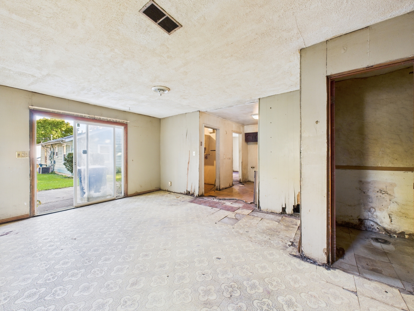 527 Sehring Street, Joliet, IL 60436