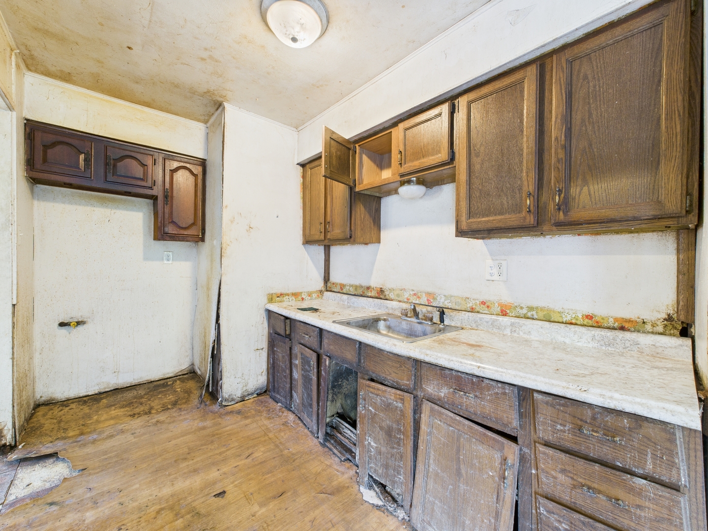 527 Sehring Street, Joliet, IL 60436