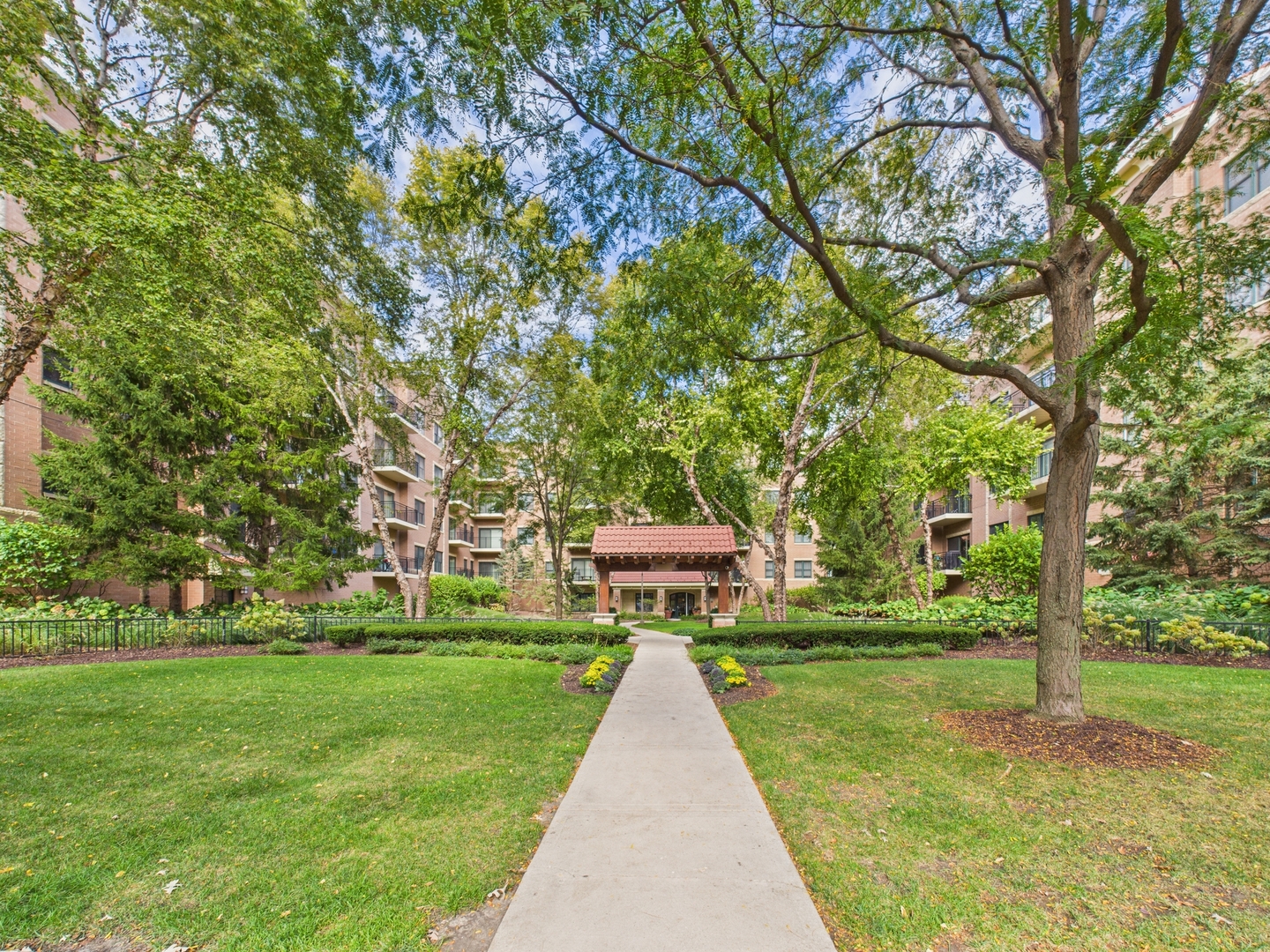 5100 W 96th Street #204, Oak Lawn, IL 60453
