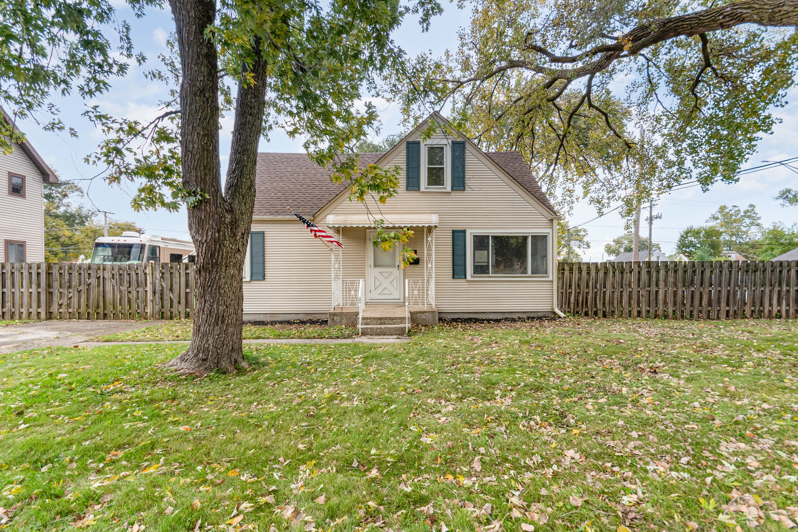 64 Macarthur Drive, Northlake, IL 60164