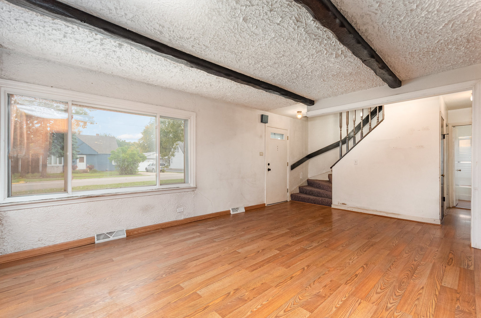 64 Macarthur Drive, Northlake, IL 60164