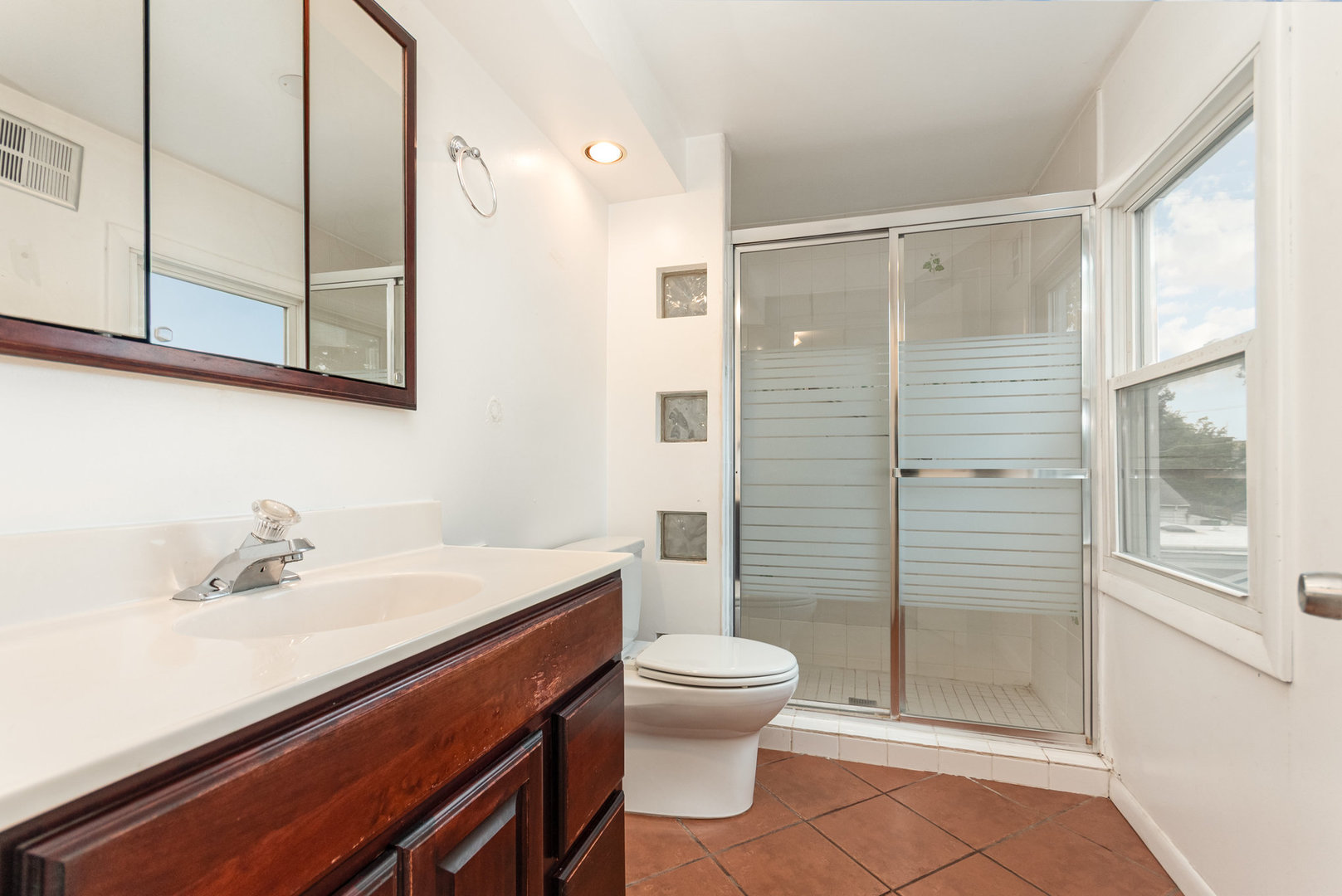 64 Macarthur Drive, Northlake, IL 60164