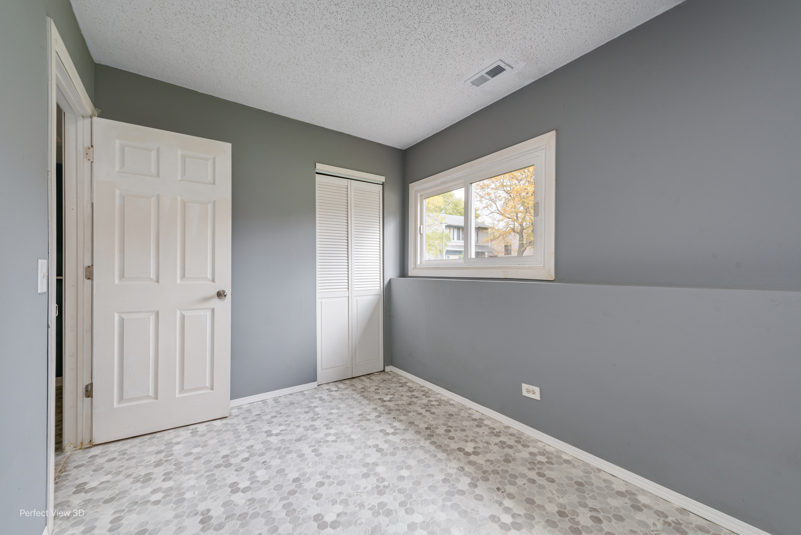 2S464 Cottonwood Court, Warrenville, IL 60555