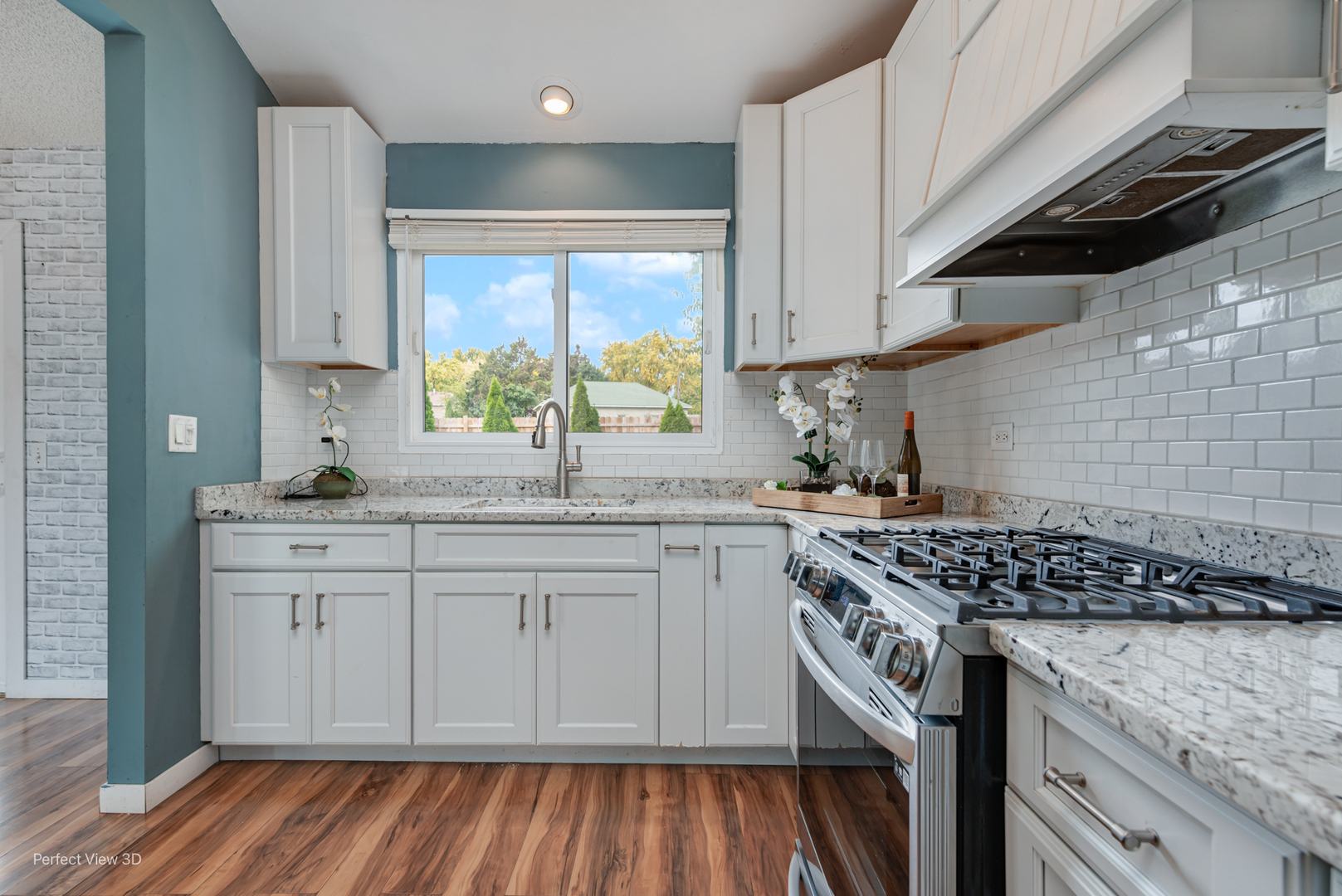 2S464 Cottonwood Court, Warrenville, IL 60555