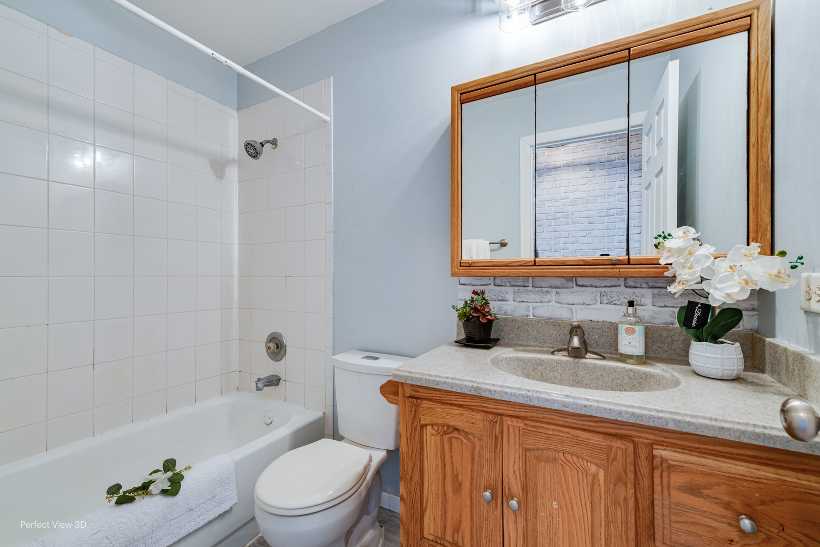 2S464 Cottonwood Court, Warrenville, IL 60555