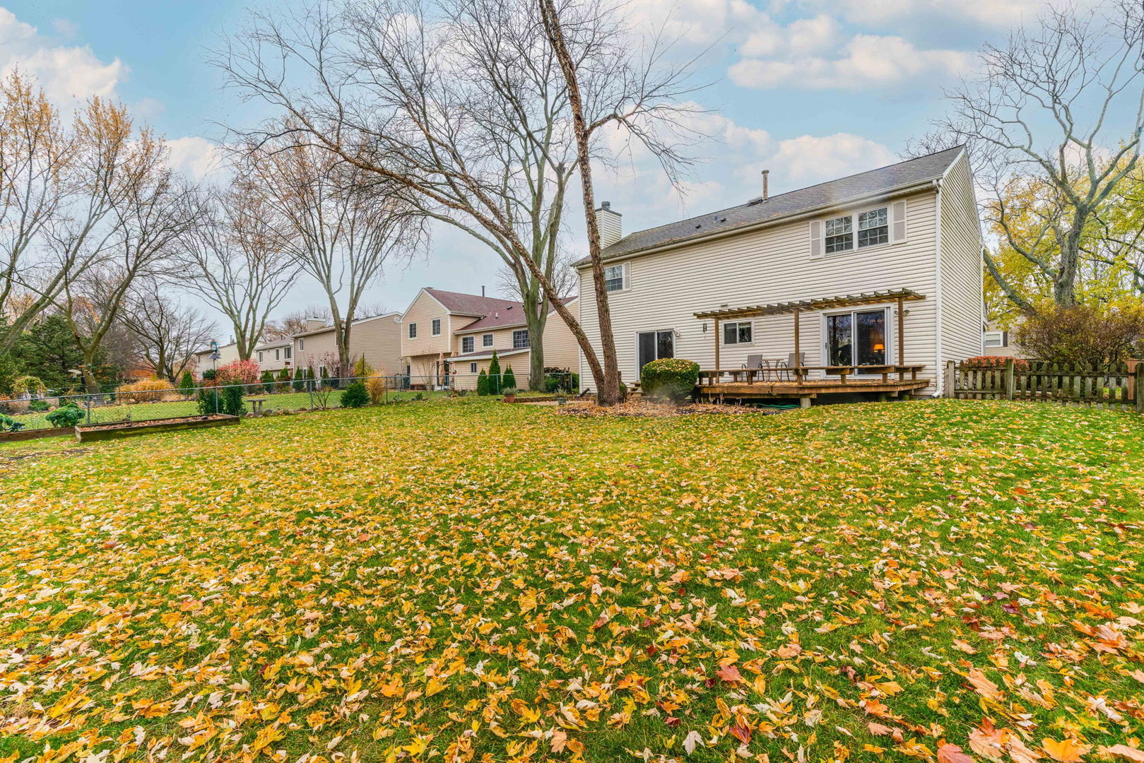 111 Midway Lane, Vernon Hills, IL 60061