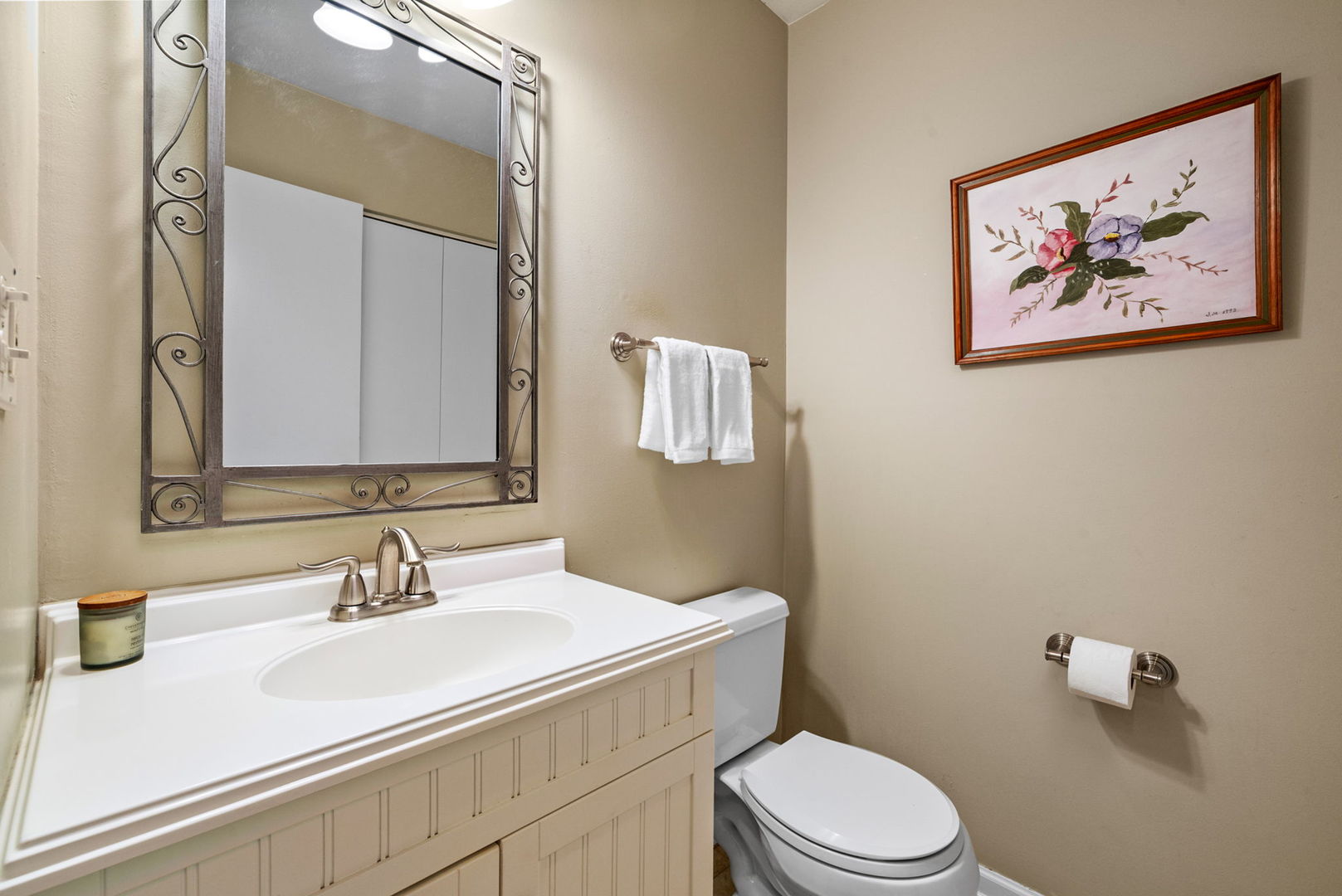 111 Midway Lane, Vernon Hills, IL 60061