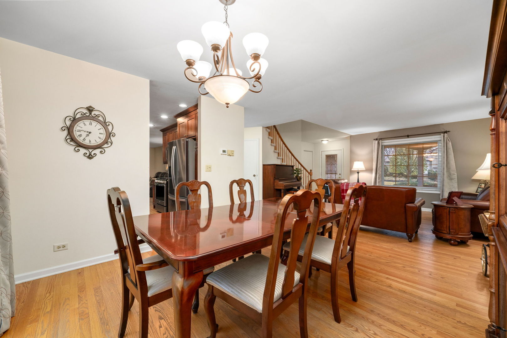 111 Midway Lane, Vernon Hills, IL 60061