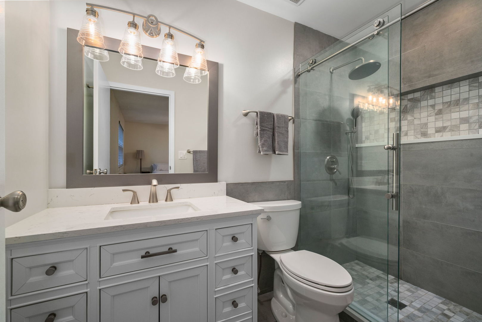 111 Midway Lane, Vernon Hills, IL 60061