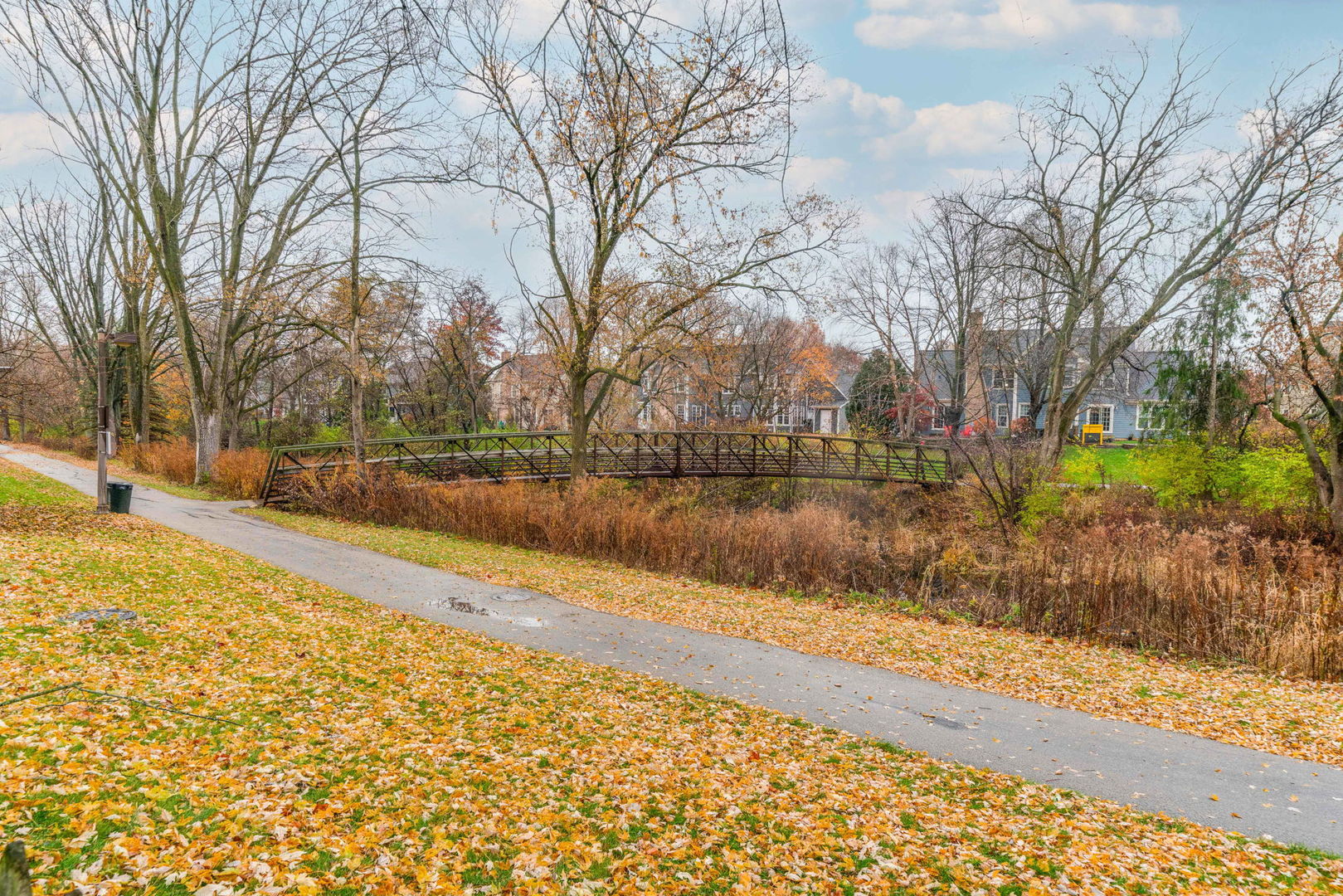 111 Midway Lane, Vernon Hills, IL 60061